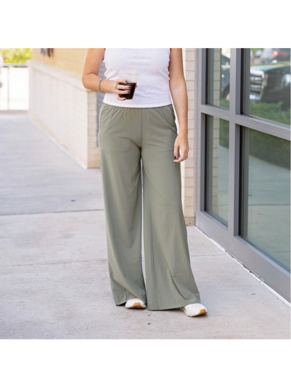 Women's Vuori Villa Wide Leg Athletic Pants Size Small Green
